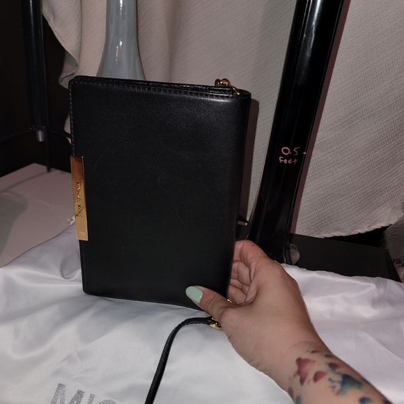 Micheal kors evening bag - Picture 2 of 3